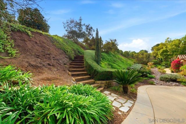 11568 Minneola Cir, Valley Center, CA 92082