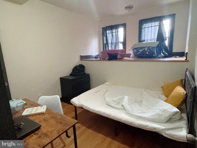 1905 N 18TH ST, Philadelphia, PA 19121