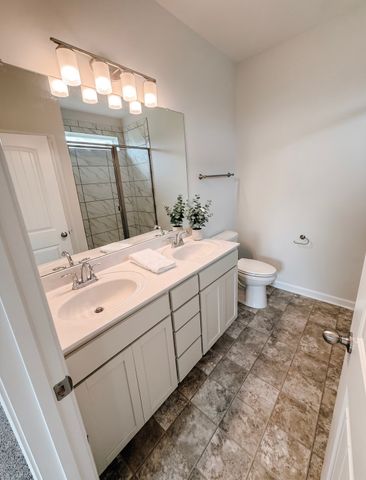 1211 Amber Hills Drive, Ashland City, TN 37015