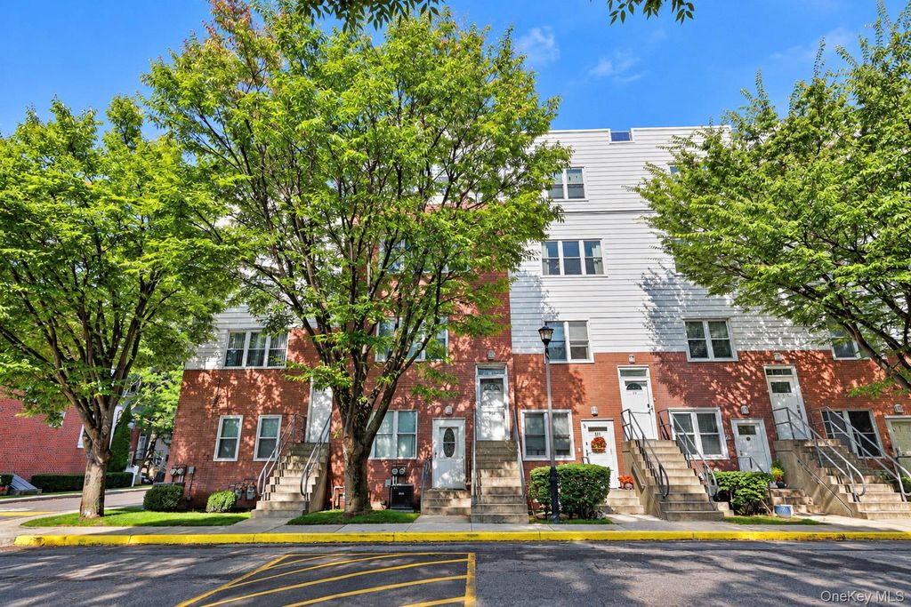 207 Sunset Boulevard 9207B, Bronx, NY 10473 — exterior