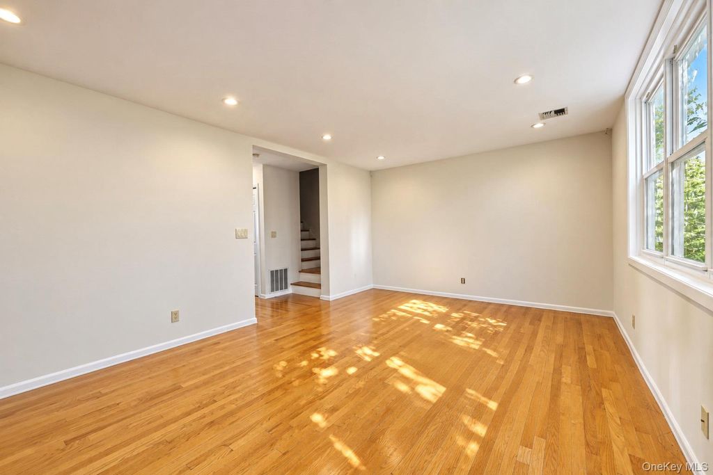 207 Sunset Boulevard 9207B, Bronx, NY 10473 — photo 4