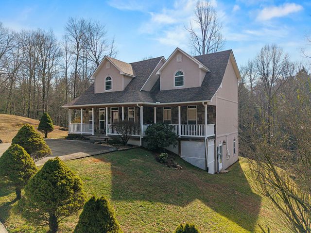 135 Methodist Drive, Whitley City, KY 42653