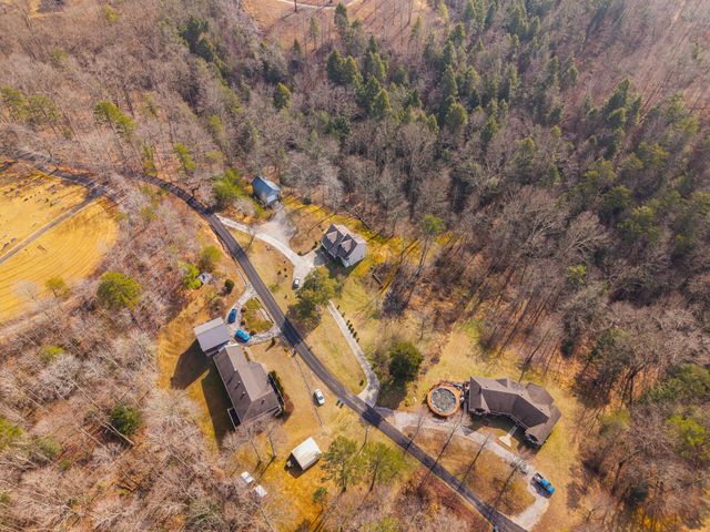 135 Methodist Drive, Whitley City, KY 42653