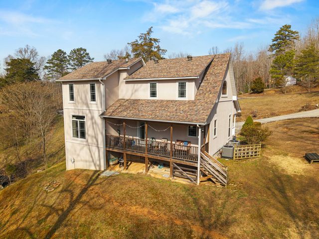 135 Methodist Drive, Whitley City, KY 42653