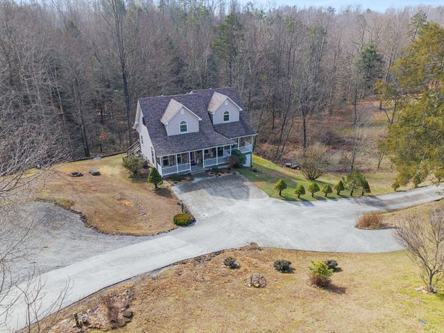 135 Methodist Drive, Whitley City, KY 42653