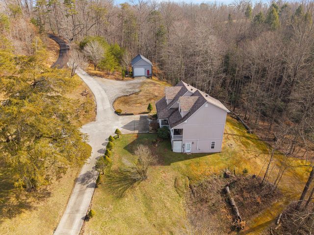 135 Methodist Drive, Whitley City, KY 42653