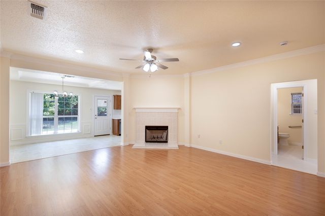 1304 W Mitchell Street, Arlington, TX 76013