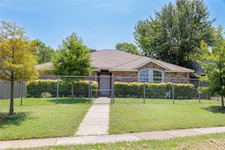 1304 W Mitchell Street, Arlington, TX 76013