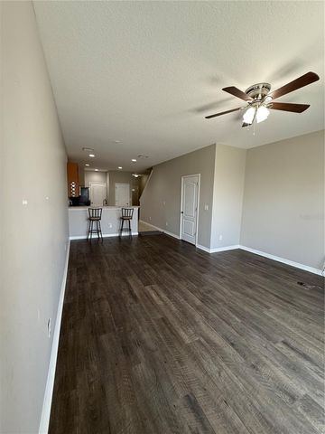 5032 WHITE SANDERLING COURT, Tampa, FL 33619