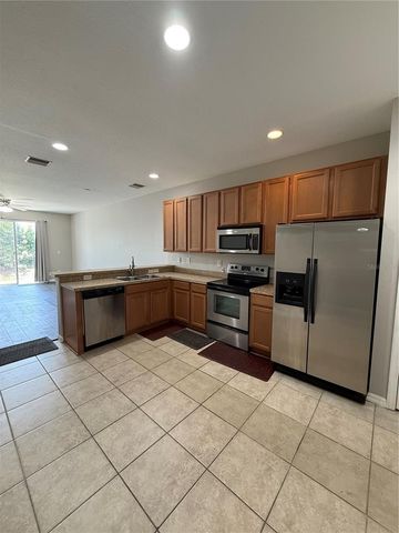 5032 WHITE SANDERLING COURT, Tampa, FL 33619