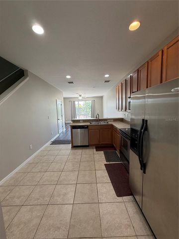 5032 WHITE SANDERLING COURT, Tampa, FL 33619