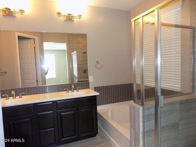 4967 S Bridal Vail Drive, Gilbert, AZ 85298