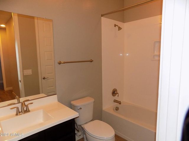 4967 S Bridal Vail Drive, Gilbert, AZ 85298