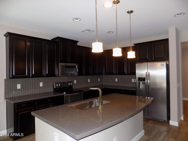 4967 S Bridal Vail Drive, Gilbert, AZ 85298