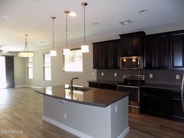 4967 S Bridal Vail Drive, Gilbert, AZ 85298