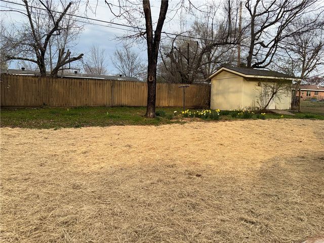 714 W 18th Terrace, Russellville, AR 72801