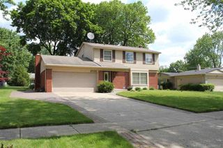 27221 Arlington Drive, Southfield, MI 48076