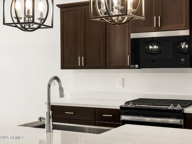 32929 N Claret Court, San Tan Valley, AZ 85143