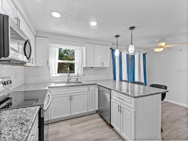 4848 PICTURE AVENUE, Holiday, FL 34690