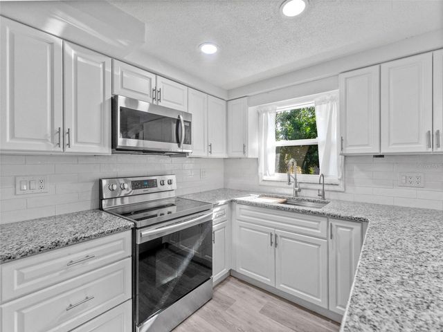 4848 PICTURE AVENUE, Holiday, FL 34690