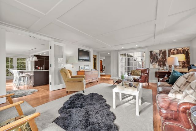 258 Riverside Avenue, Greenwich, CT 06878