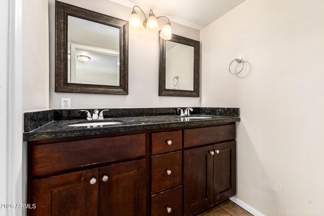 4344 E SHEA Boulevard, Phoenix, AZ 85028