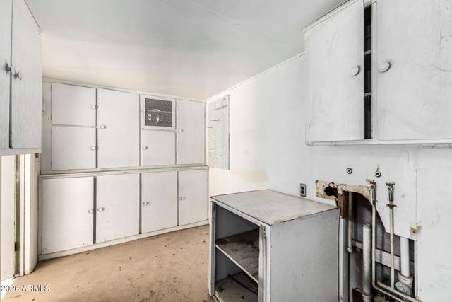 4344 E SHEA Boulevard, Phoenix, AZ 85028