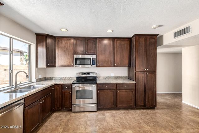 4344 E SHEA Boulevard, Phoenix, AZ 85028