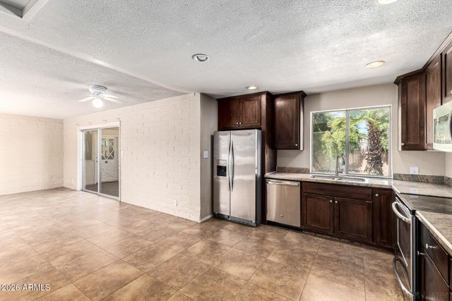 4344 E SHEA Boulevard, Phoenix, AZ 85028