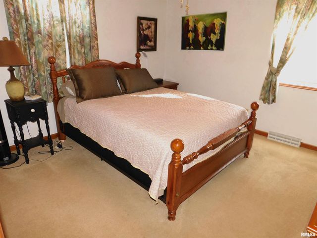 35 Galahad Drive, Rochester, IL 62563