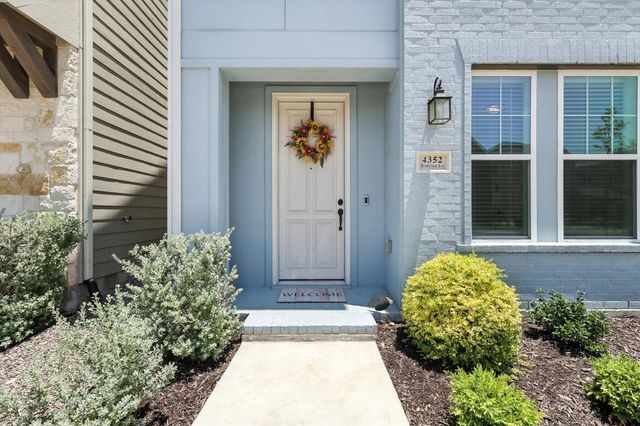 4352 Henderson Avenue, North Richland Hills, TX 76180