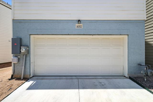4352 Henderson Avenue, North Richland Hills, TX 76180