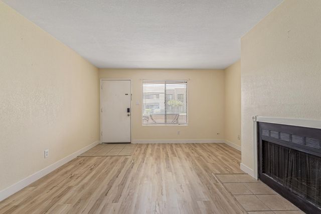 5995 N 78TH Street 1037, Scottsdale, AZ 85250