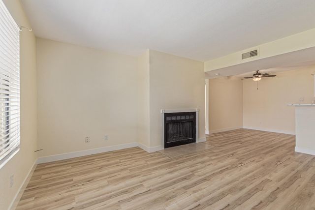 5995 N 78TH Street 1037, Scottsdale, AZ 85250