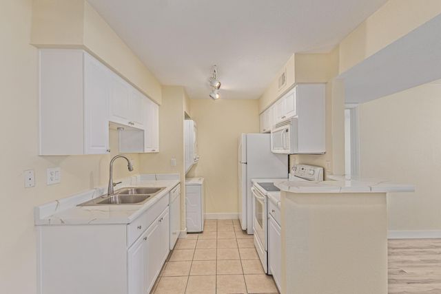 5995 N 78TH Street 1037, Scottsdale, AZ 85250