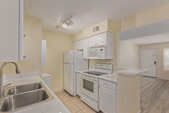 5995 N 78TH Street 1037, Scottsdale, AZ 85250