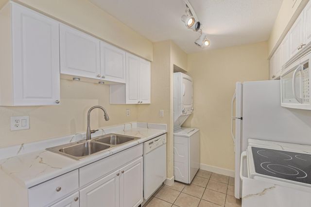 5995 N 78TH Street 1037, Scottsdale, AZ 85250