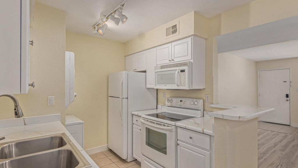 5995 N 78TH Street 1037, Scottsdale, AZ 85250
