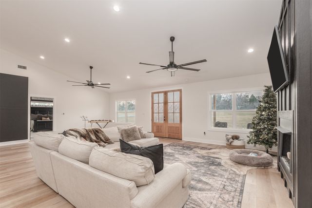 2498 FM- 1504, Wills Point, TX 75169