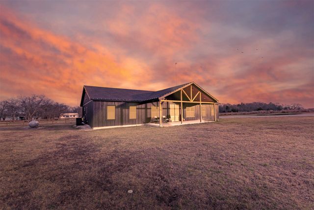 2498 FM- 1504, Wills Point, TX 75169