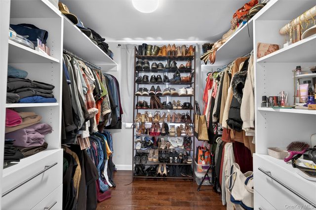 1024 Oaks Drive, Franklin Square, NY 11010