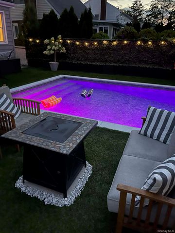 1024 Oaks Drive, Franklin Square, NY 11010