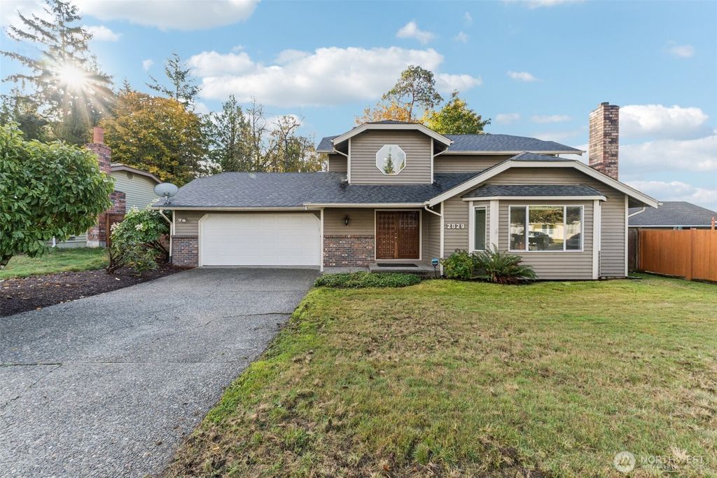 2829 SW 349th Place, Federal Way, WA 98023