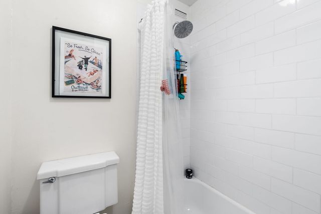 1400 N State Parkway 15D, Chicago, IL 60610