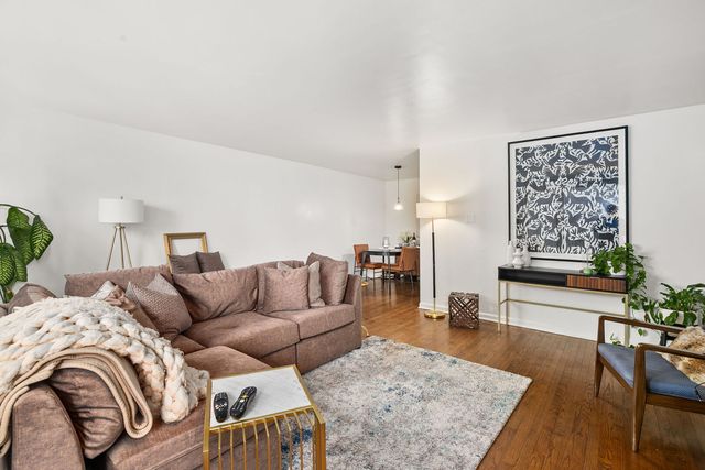 1400 N State Parkway 15D, Chicago, IL 60610