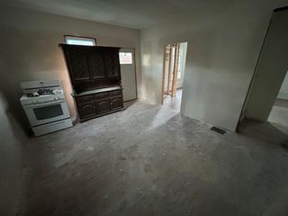 507 W Clinton Avenue, Indianola, IA 50125