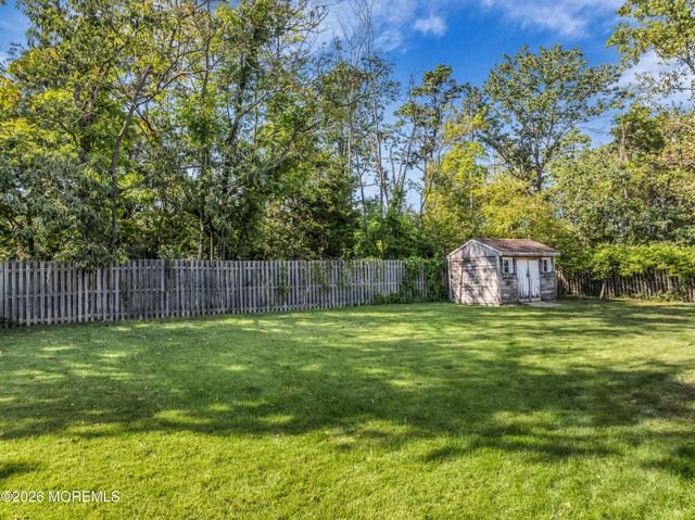 58 Parkway Drive, Brick, NJ 08723