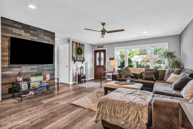 58 Parkway Drive, Brick, NJ 08723