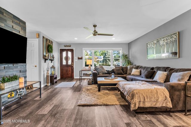58 Parkway Drive, Brick, NJ 08723