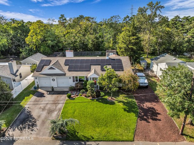 58 Parkway Drive, Brick, NJ 08723
